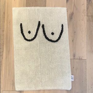 Cold picnic table bathroom rug